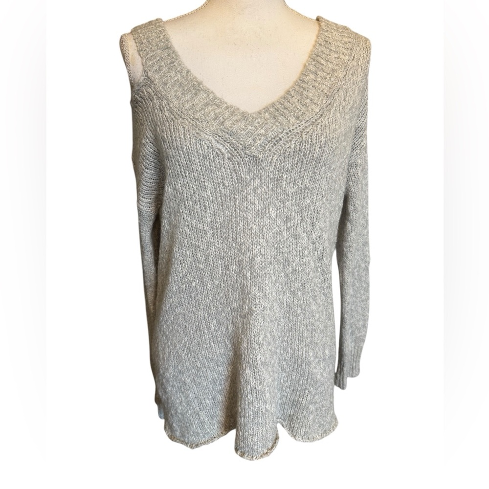 John + Jenn single sleeve Cold shoulder sweater size small alpaca blend v neck